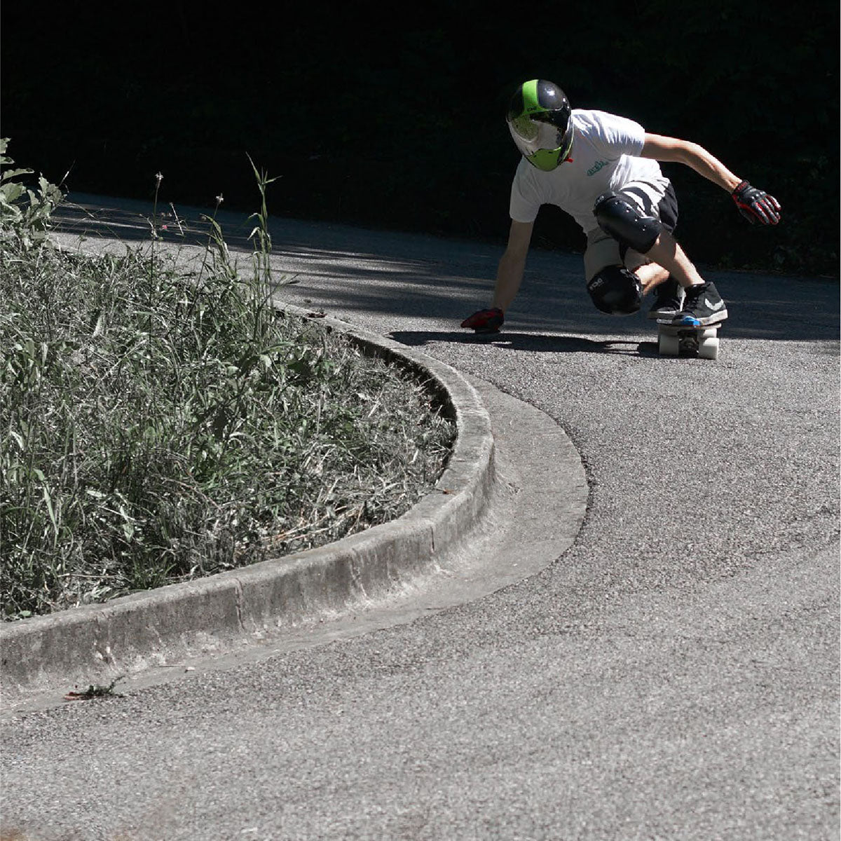 TSG - Kneepad Sk8 DHP'S (Skate Knee Pads) - NurturePathWellness